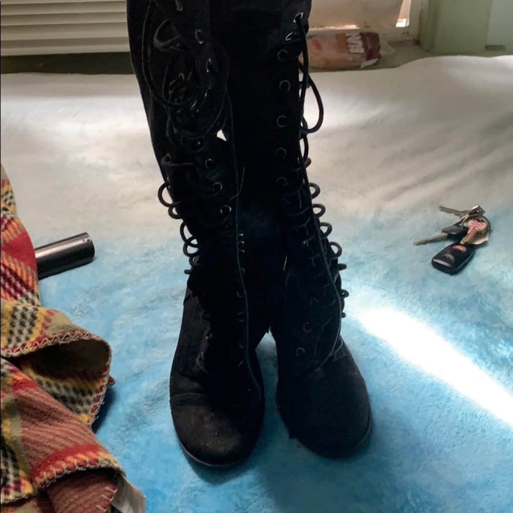 Women knee high suede lace up boots